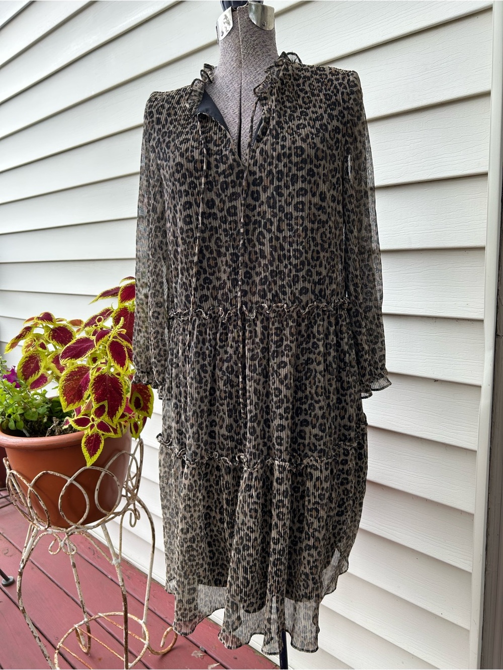Just...Taylor Black and Brown Sheer Leopard-Print Trim Ruffled Neck Dress 12